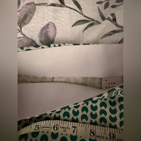 A New Day Side Zip Skinny Ankle Pants Kelly Green Geometric Pattern Size 12R - Picture 11 of 11